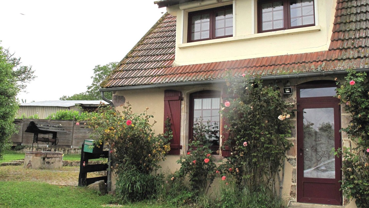 Herisson House | Small rural and charming house in a quiet hamlet.