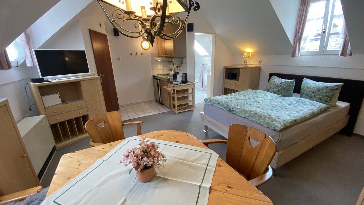 Zweifall Apartment | Small top floor apartment in a listed stone house in Eifel /Aachen