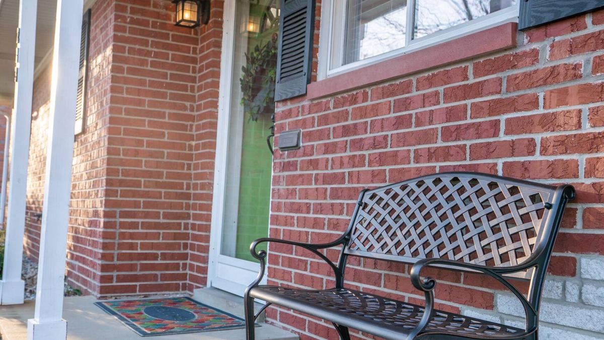 Belleville House | Small-Town Belleville Cozy Ranch 24min. to STL!