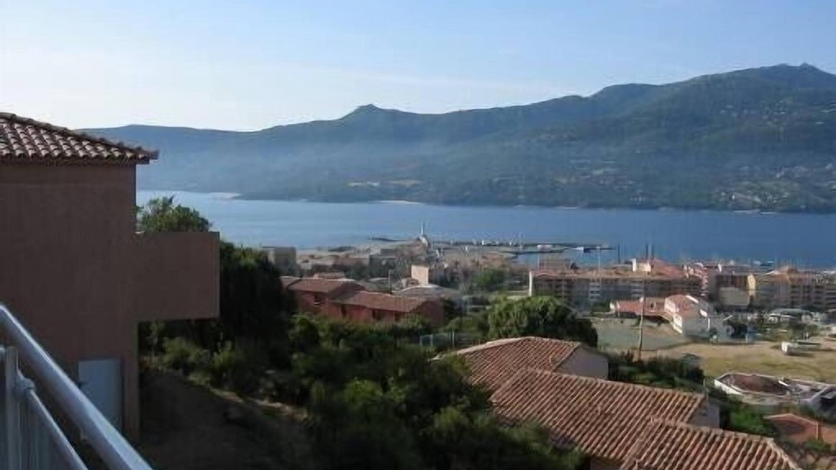 Propriano Villa | small villa with infinity pool and panoramic view of the gulf