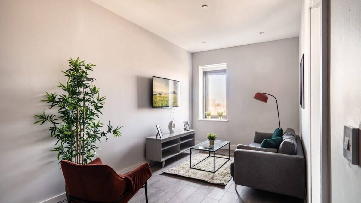 Crosby Apartment | Smart 2 Bed Apartment in Waterloo, Liverpool