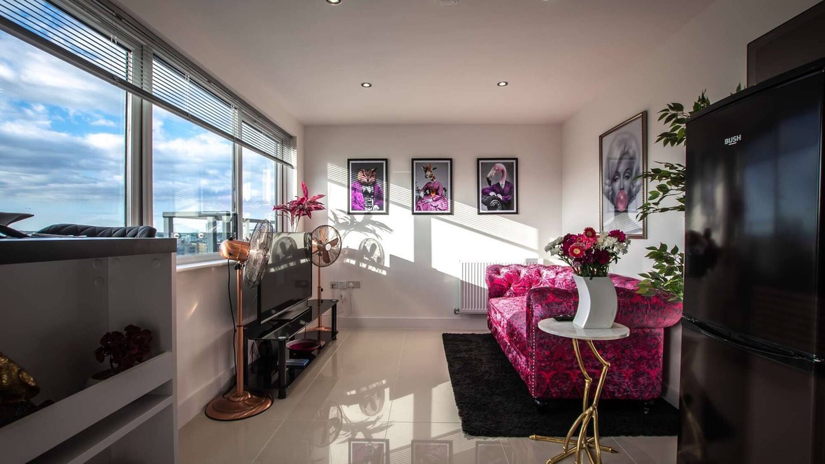 Southampton City Centre Apartment | Smart Apartments - The Queens