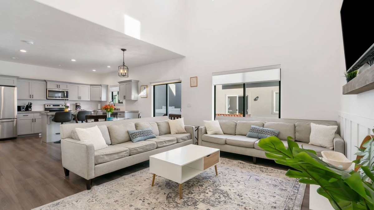 Eagle Mountain House | Smart Home With Garage Parking