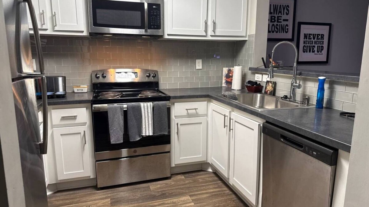 Acworth Apartment | Smart, Stylish Apartment , Alexa & Purple Mattress