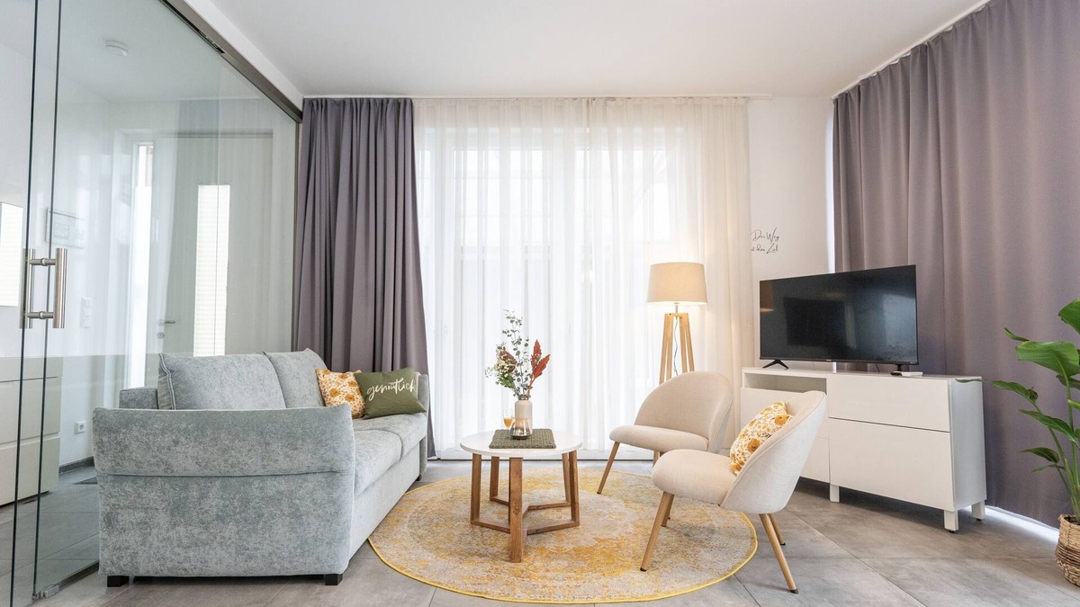 Bad Zwischenahn Apartment | SmartFewo: Waldspaziergang | terrace | sauna