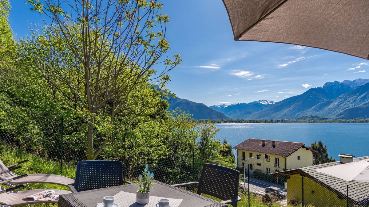 Gera Lario Apartment | Smeraldo by Interhome