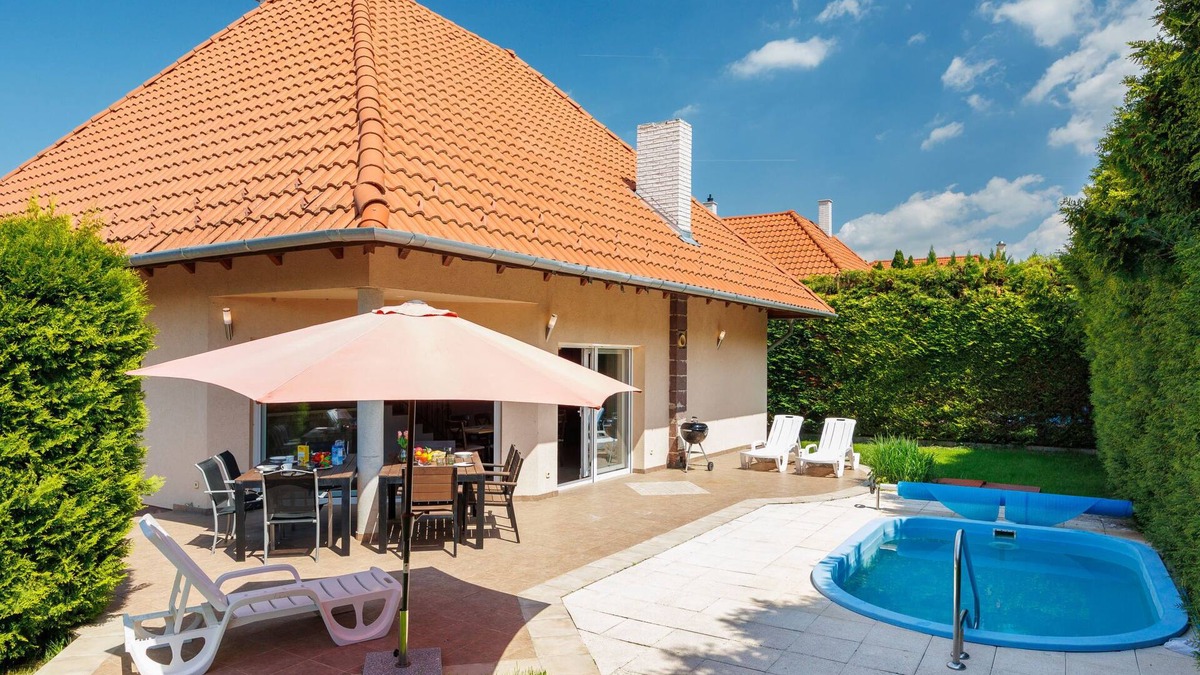 Siofok-Szabadifurdo House | Smeraldo by Interhome