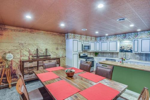 Smethport Apartment | Smethport Vacation Rental with Fireplace and Lake View
