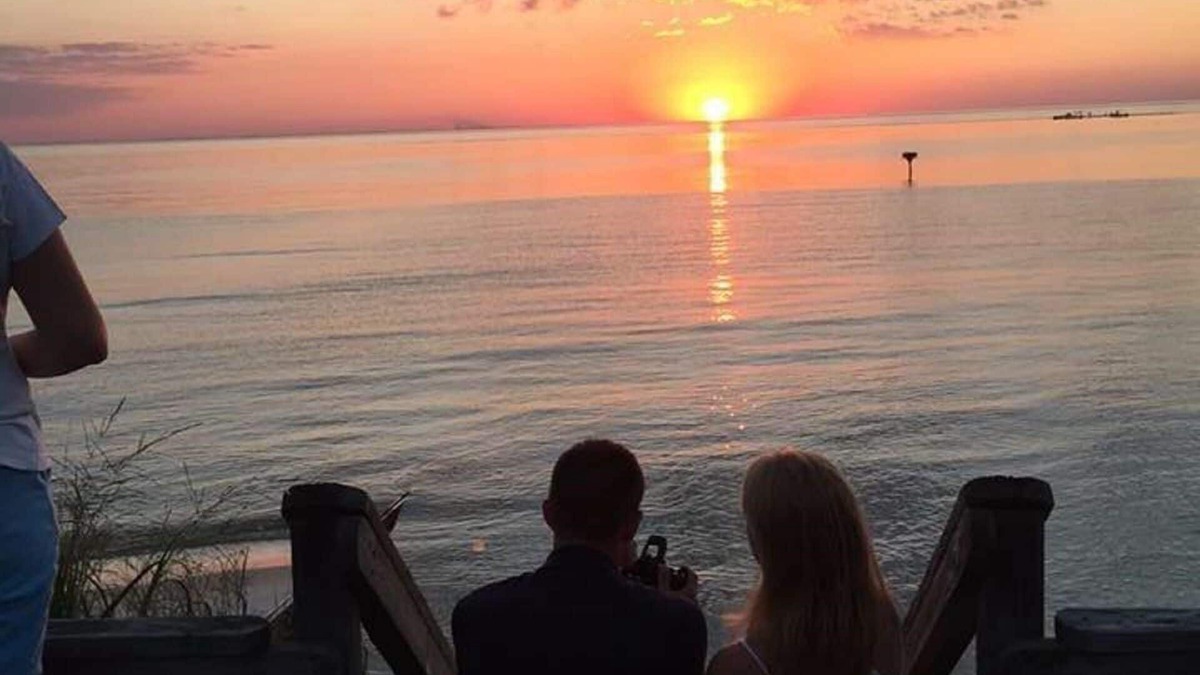 Birdsnest Cottage | Smith Beach Beachfront Rental, Bay View Cottage, near Cape Charles, Virginia