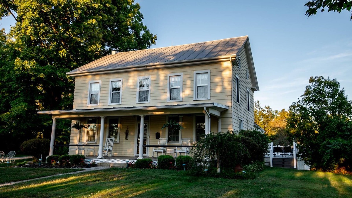 Martel House | Smith Farmhouse a Modern Countryside Getaway