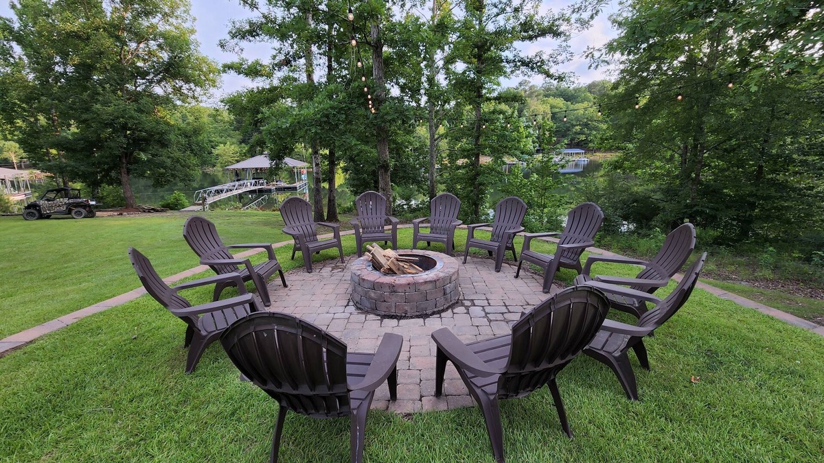 Arley Cottage | Smith Lake Enjoyment Awaits!