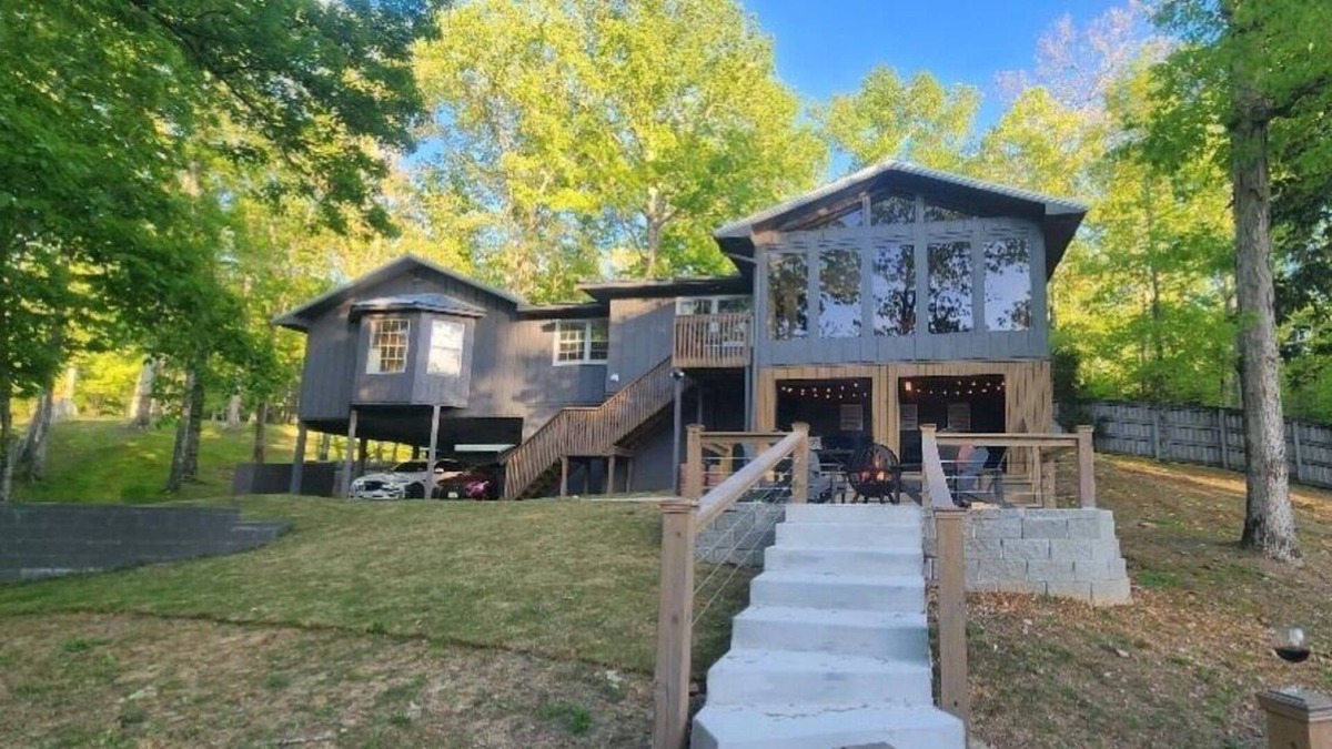Jasper House | Smith Lake Home - Lake Front on Secluded Slough - Close to Jasper