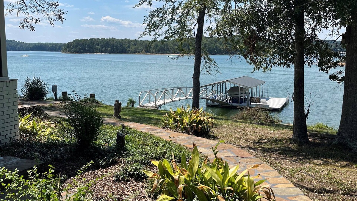 Arley House | Smith Lake House on water 2 mile north of Duncan Bridge with beautiful sunsets.