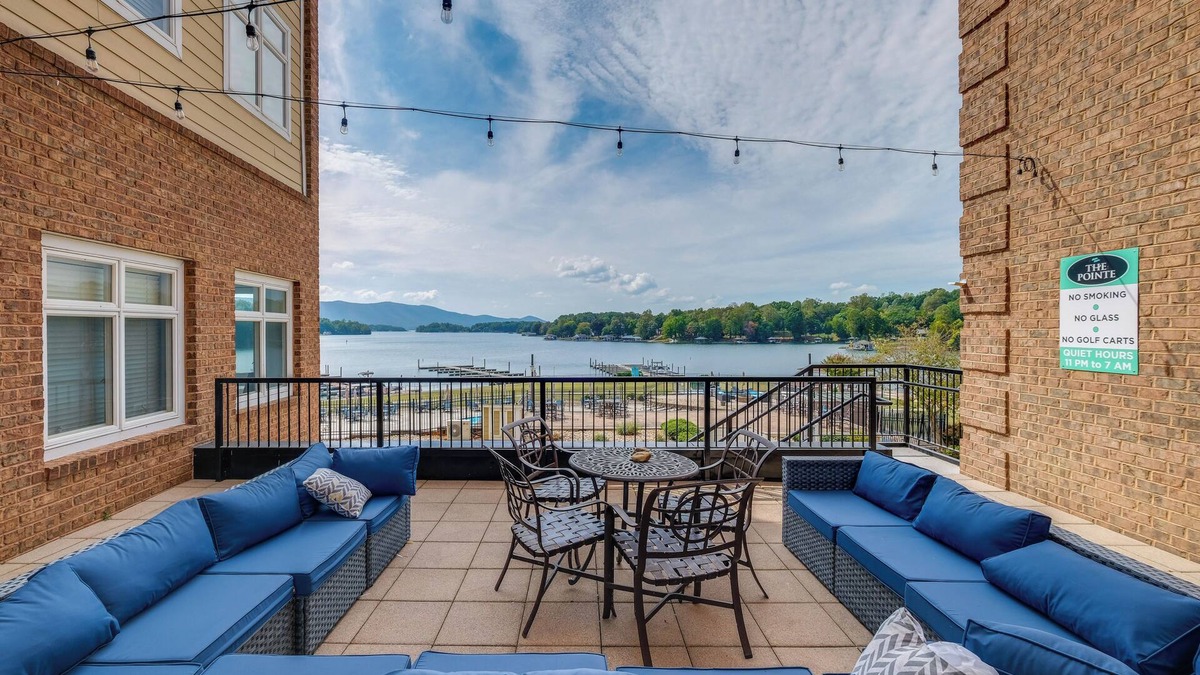 Smith Mountain Lake Apartment | Smith Mtn Lake Retreat: Indoor Pool/Hot Tub Access