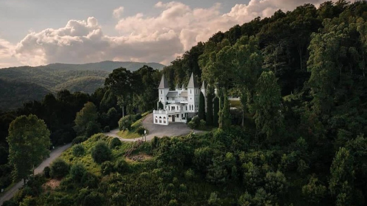 Spruce Pine Other | Smithmore Castle [ America's only 5 Star Castle Hotel ]