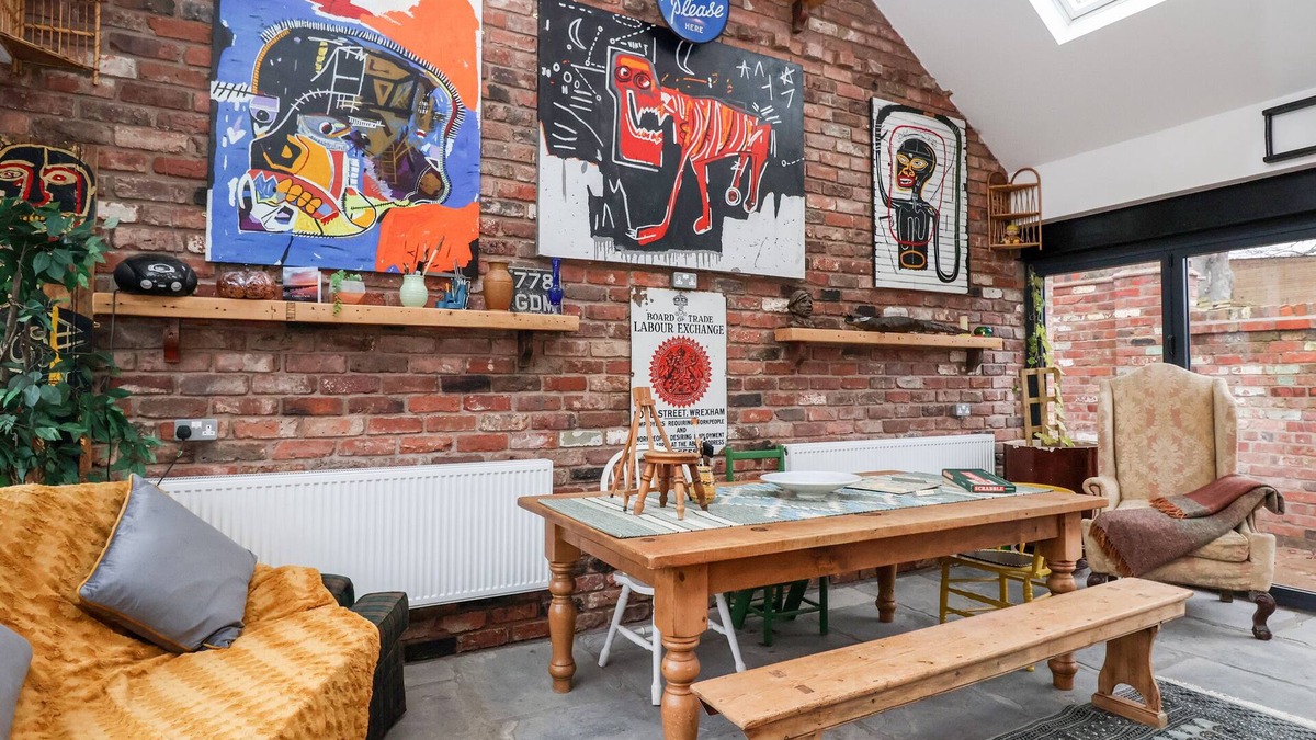 Wrexham Cottage | SMITHY COTTAGE, pet friendly, character holiday cottage in Wrexham