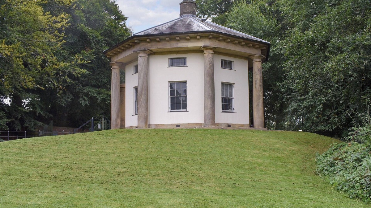 Prestwich Cottage | Smithy Lodge at Heaton Park