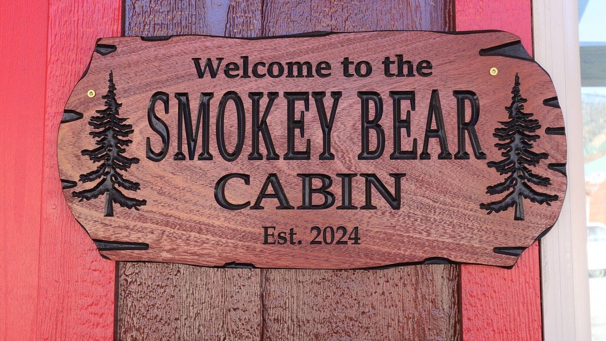 Red River Cabin | Smokey Bear Cabin on Main Street