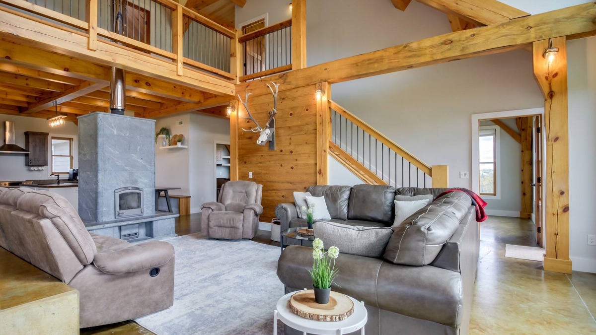 Osage House | 'Smoky Hills Lodge' - 40-Acre Property + Sauna!