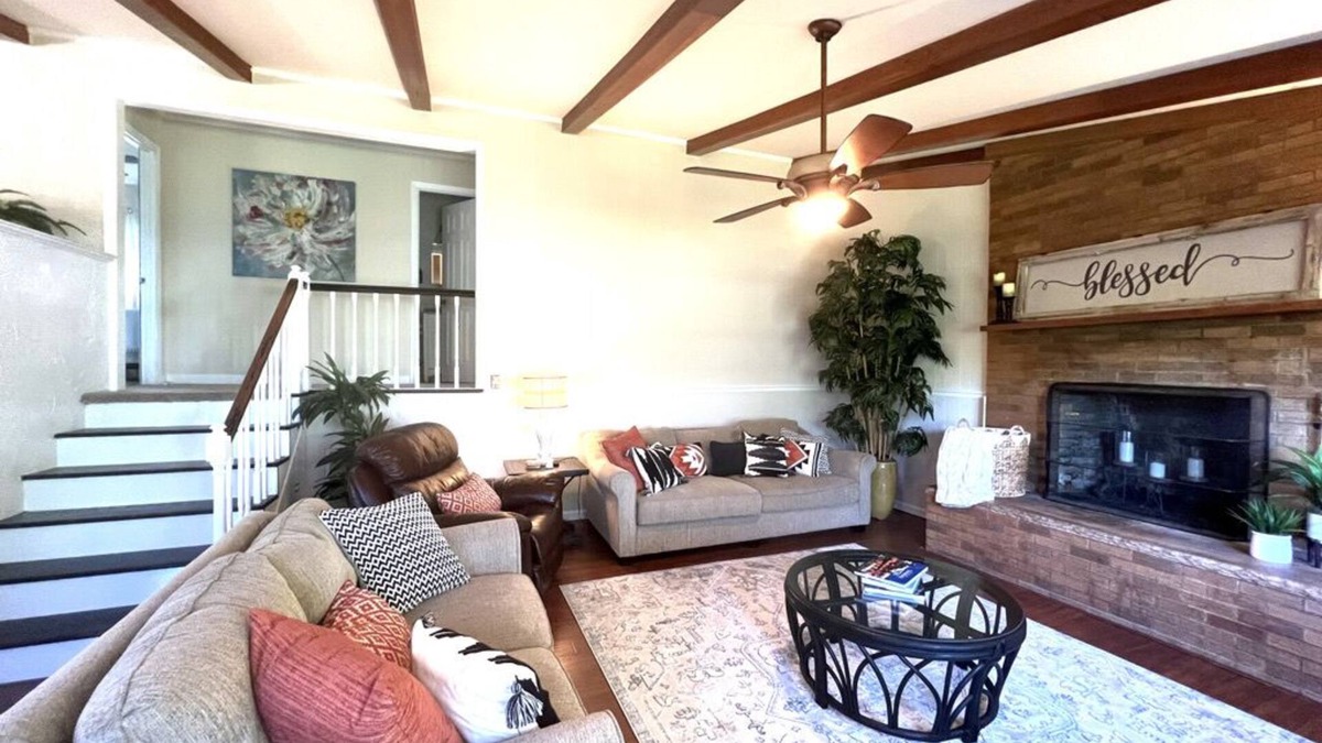 Maryville House | Smoky Mountian Views and Centrally Located 3bed 1bath