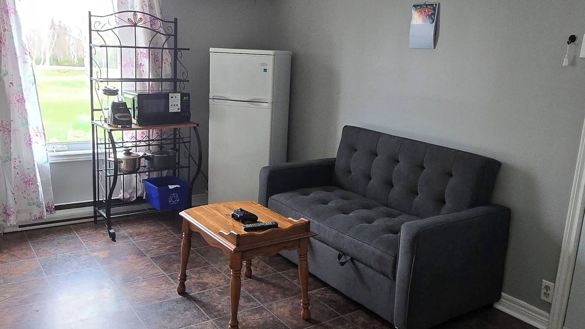 Anne's Land Apartment | Smuck Middle of Island in Quiet Country