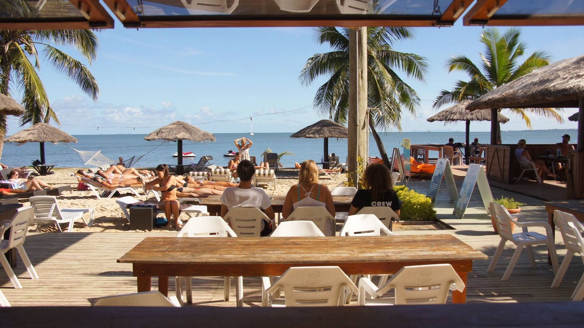 Wailoloa Resort | Smugglers Cove Beach Resort and Hotel