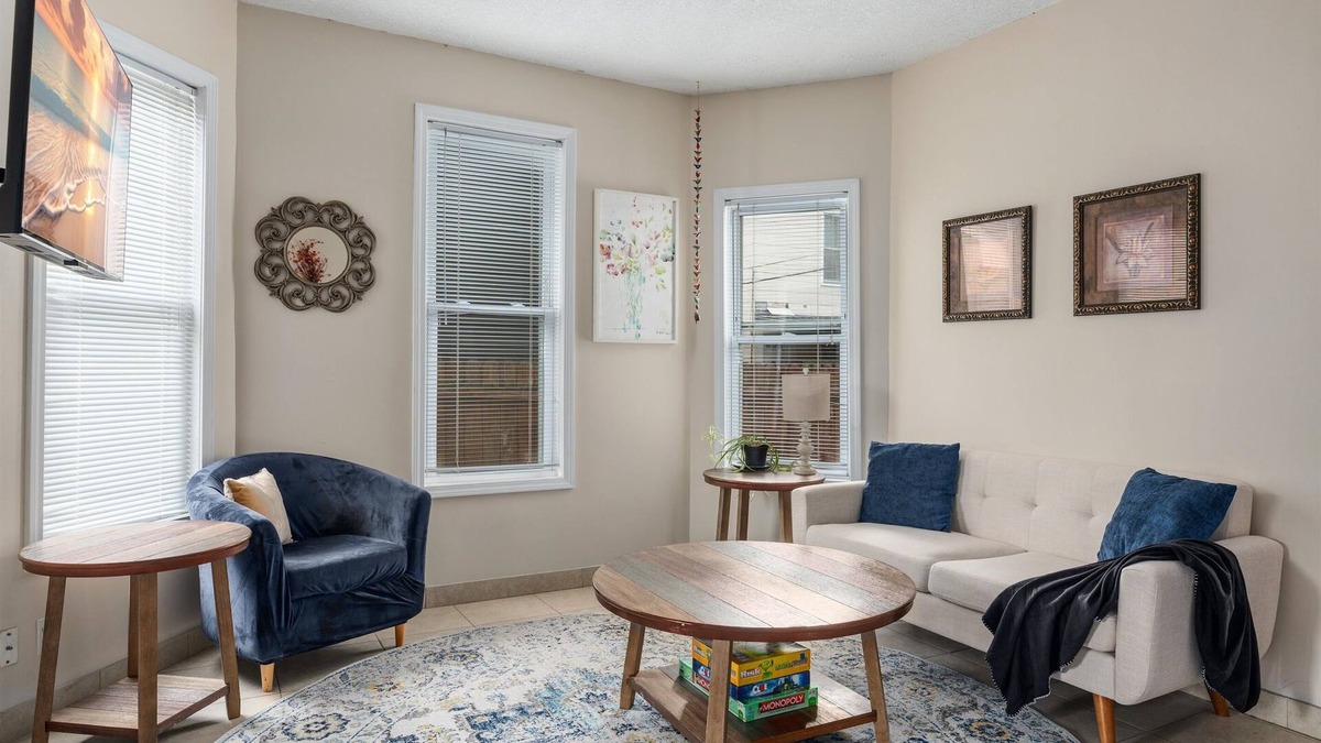 Corcoran Apartment | Snapdragon Apt - Charming Two Bedroom in Corcoran Neighborhood