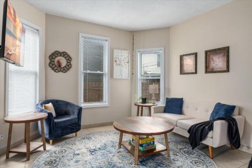 Corcoran Apartment | Snapdragon Apt - Charming Two Bedroom in Corcoran Neighborhood
