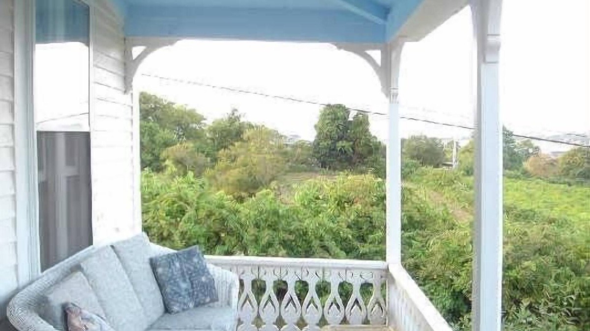 Block Island House | Snave: a Former Sea Captain's House with Ocean Views for Rent