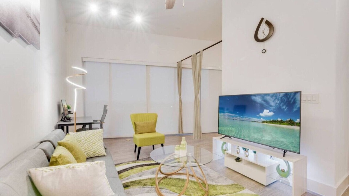Cedars Apartment | Snazzy loft style 2BR | Gym | Parking | Workspace