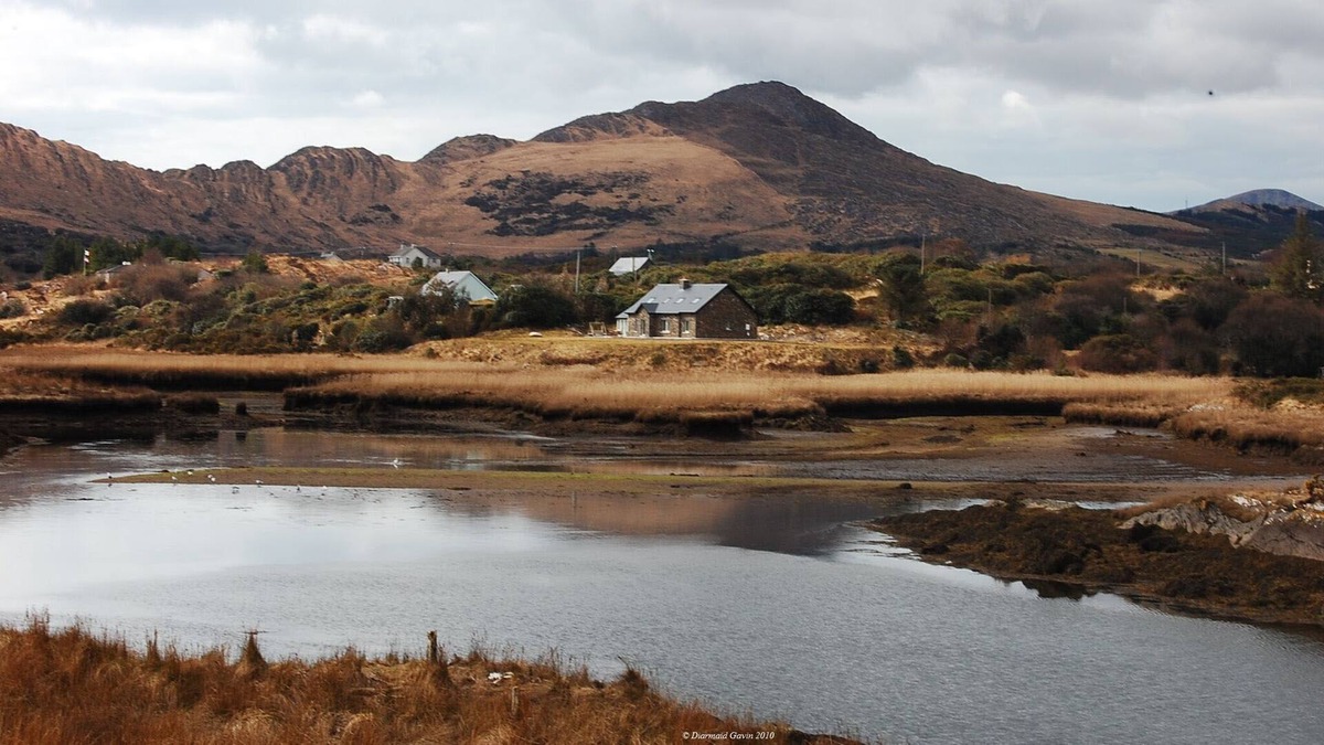 Sneem House | Sneem River Holiday Home, A luxury self-catering Rental with 6 Bedrooms