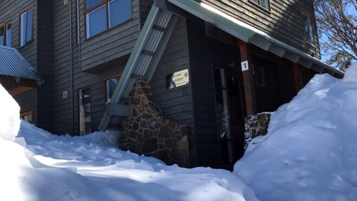 Dinner Plain Ski Chalet | Snow Brainer-dog friendly