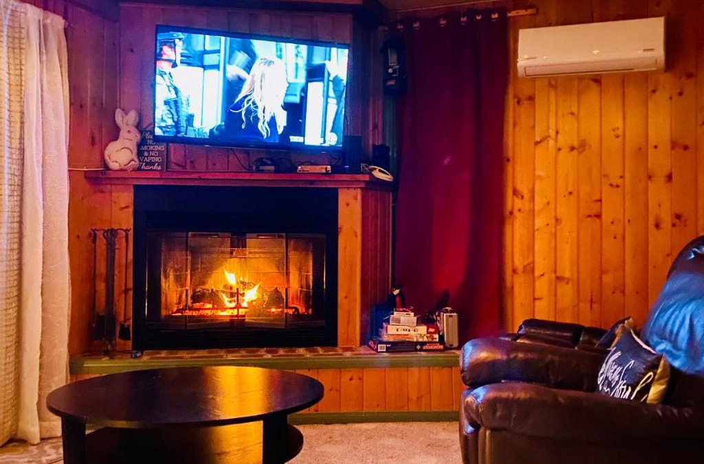 Green Valley Lake House | Snow Bunny Cottage, Pets Welcomed!