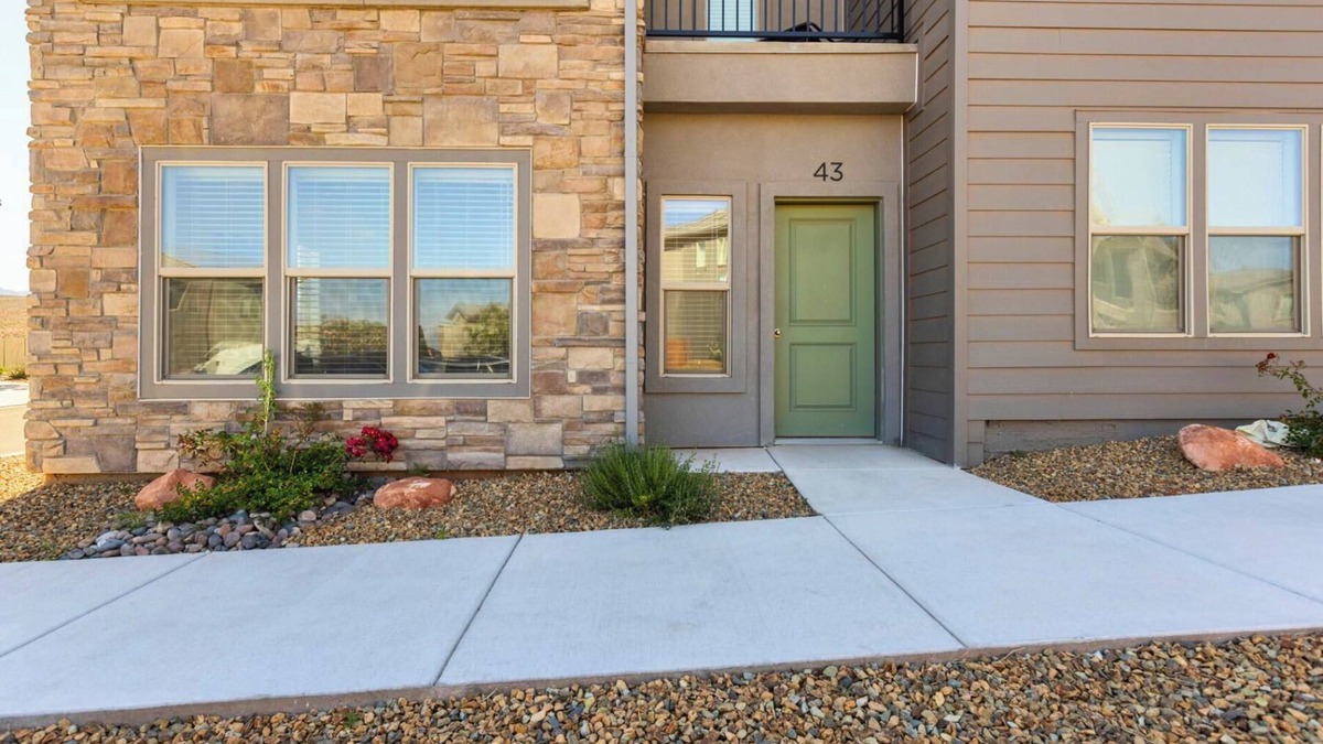 Ivins House | Snow Canyon Escape* Extended Stays *Pool, hot tub