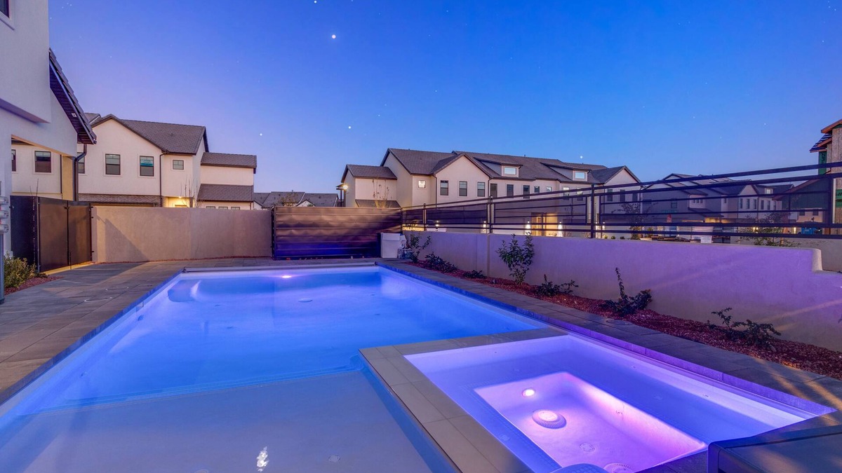 Ivins House | Snow Canyon Oasis | Ocotillo 42 | Large Private Pool and Hot Tub, 2 Firepits, 2 PlayStations