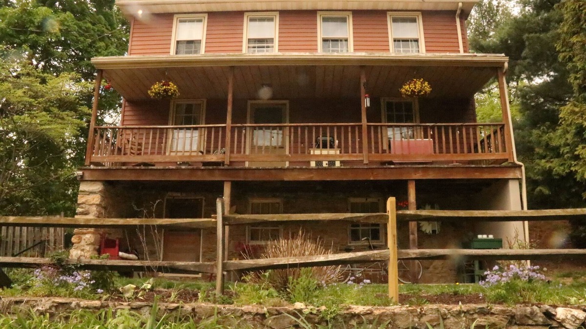 Hanover Other | Snow Daisy Inn