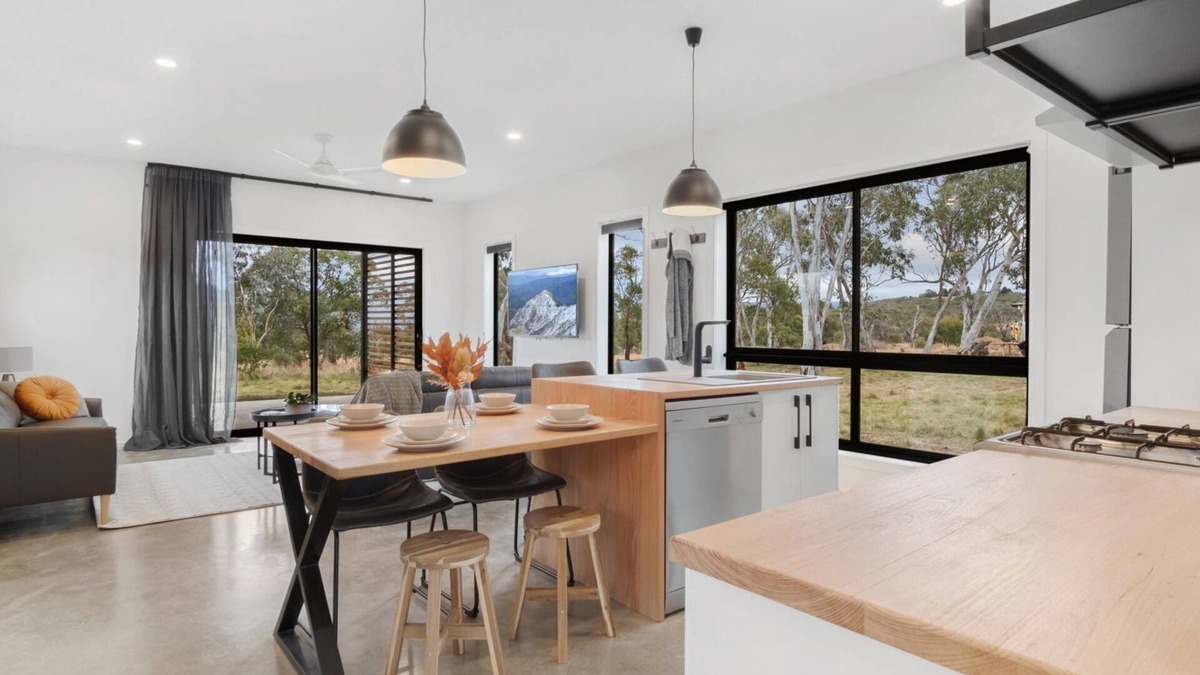 Hill Top Cabin | Snow Gums Retreat Eco Retreat