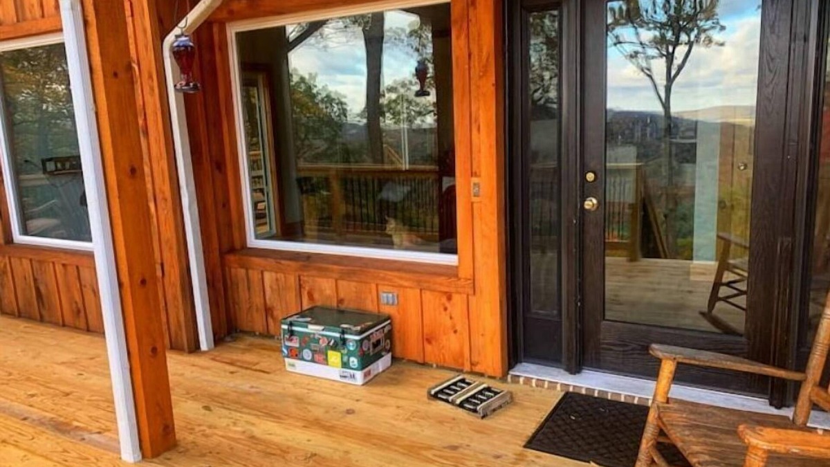 Claysburg Cabin | Snow Problem. "The Best View on the Mountain