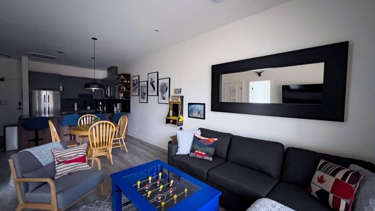 Revelstoke Condo | Snow Rodeo Suite Abode 2br w/Private Hot Tub!