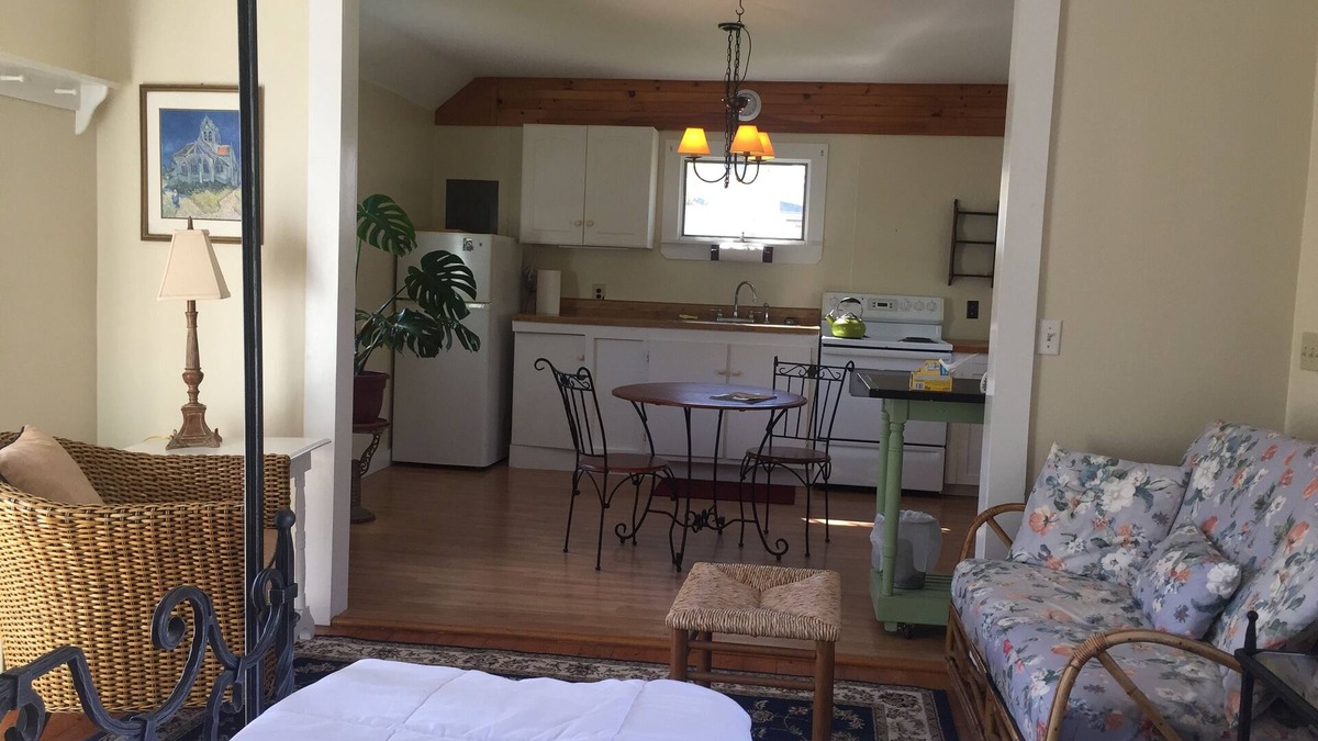 New Harbor Cottage | Snowball Hill Cottage - Near Pemaquid Beach & New Harbor Village.