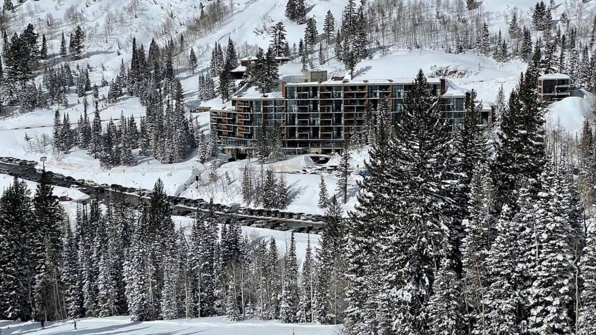 Salt Lake Mountain Resorts Apartment | Snowbird Condo. Ski-in/Ski-Out Resort Vacation at GREAT Price! Pool Hot Tub Alta