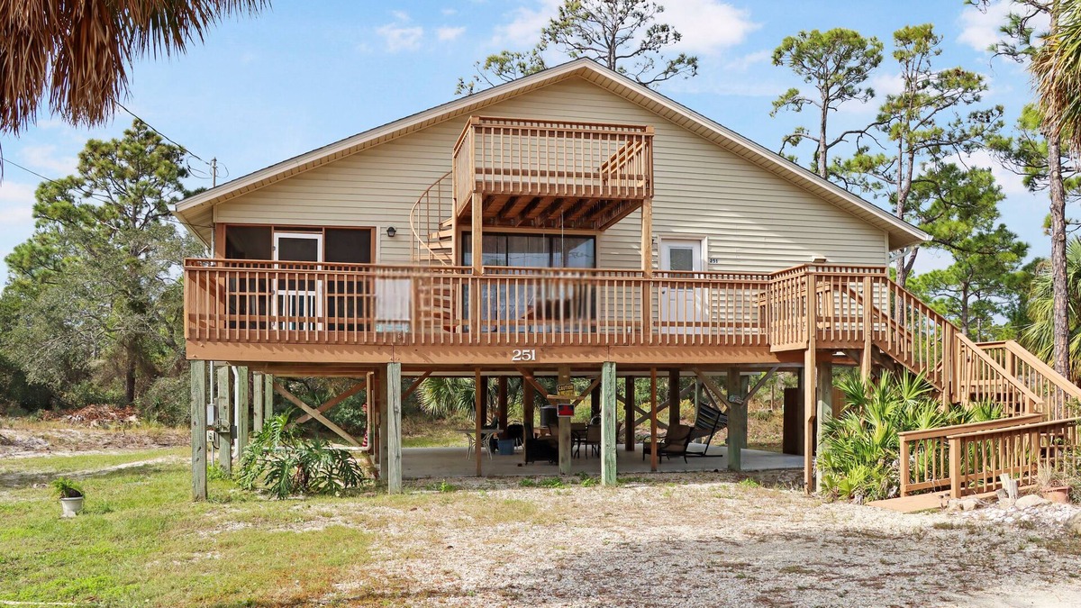 Cape San Blas House | 🌊🌙Snowbird Friendly, Dogs Welcome-Blue Moon Cottage🌙🌊