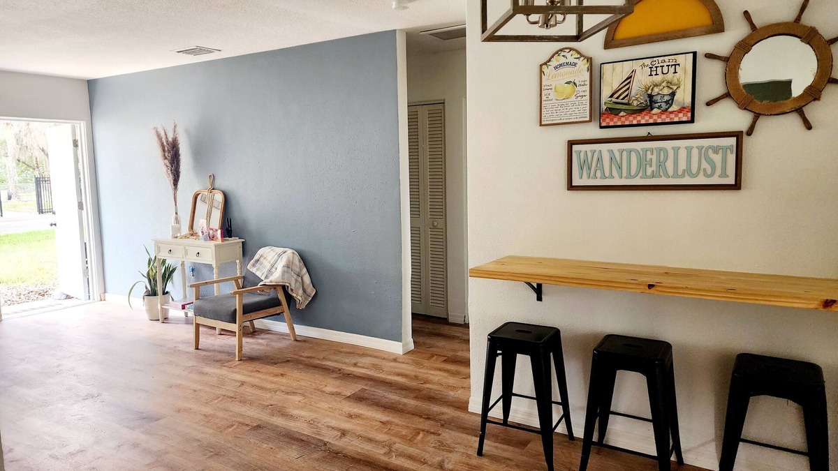 Port Richey Cottage | Snowbird friendly, amazing location!