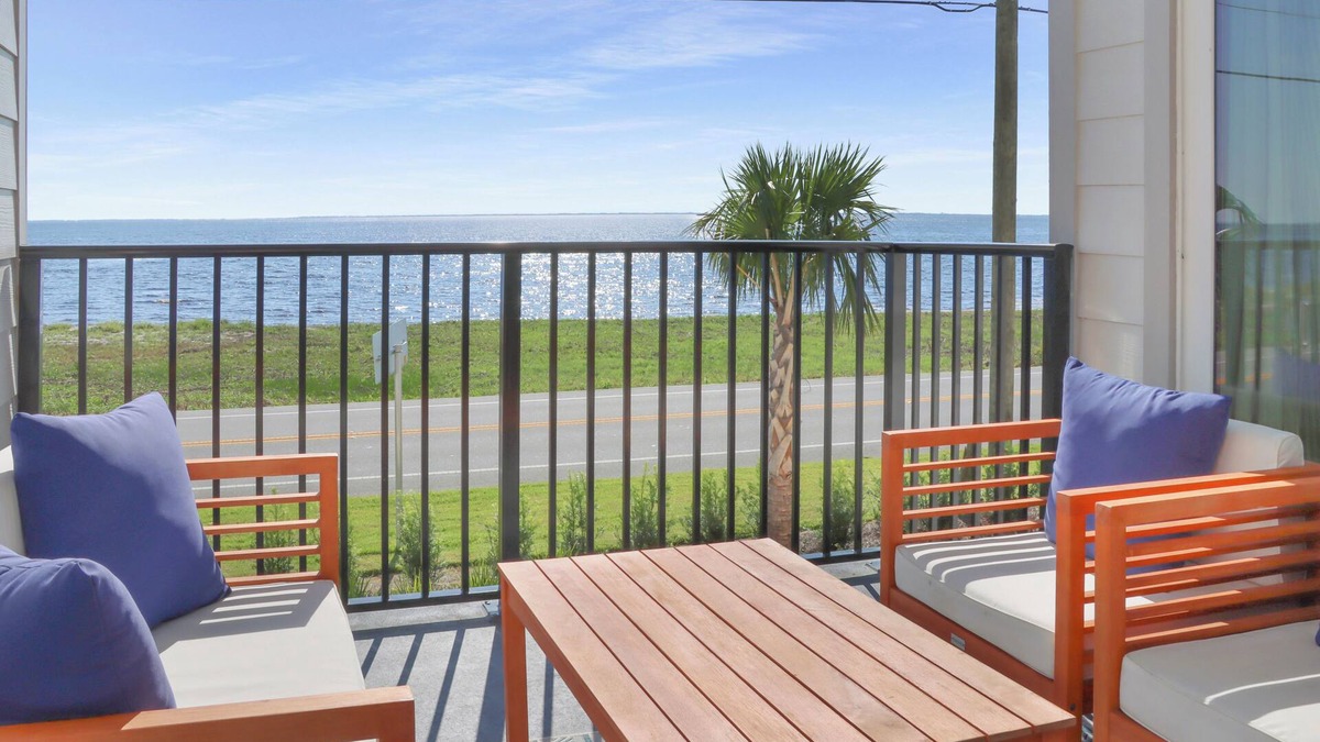 Port St. Joe House | š
Snowbird Retreat-Bay Views, Pets Welcome! 4BR Sunset Overlookš