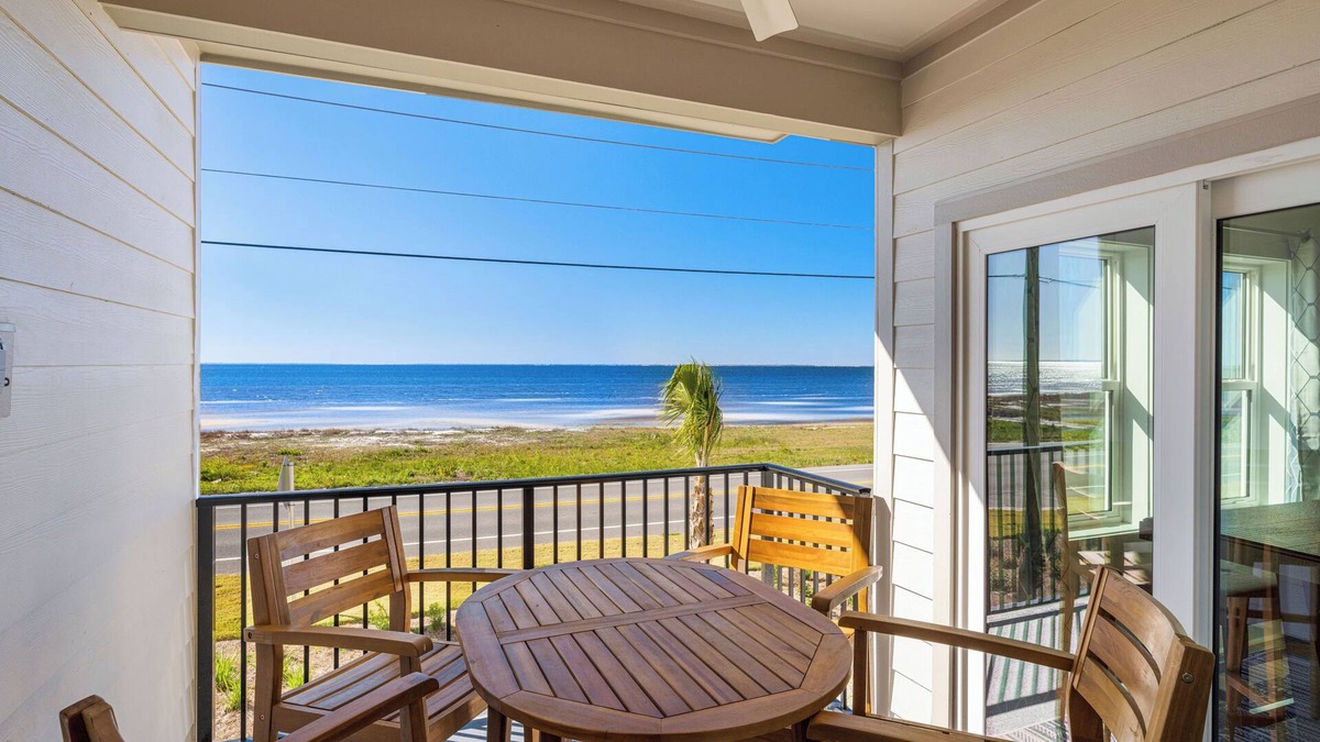 Port St. Joe House | 🌅Snowbird Retreat-Walk to Beach, Pets Welcome! 4BR Blue Bay Getaway🌅