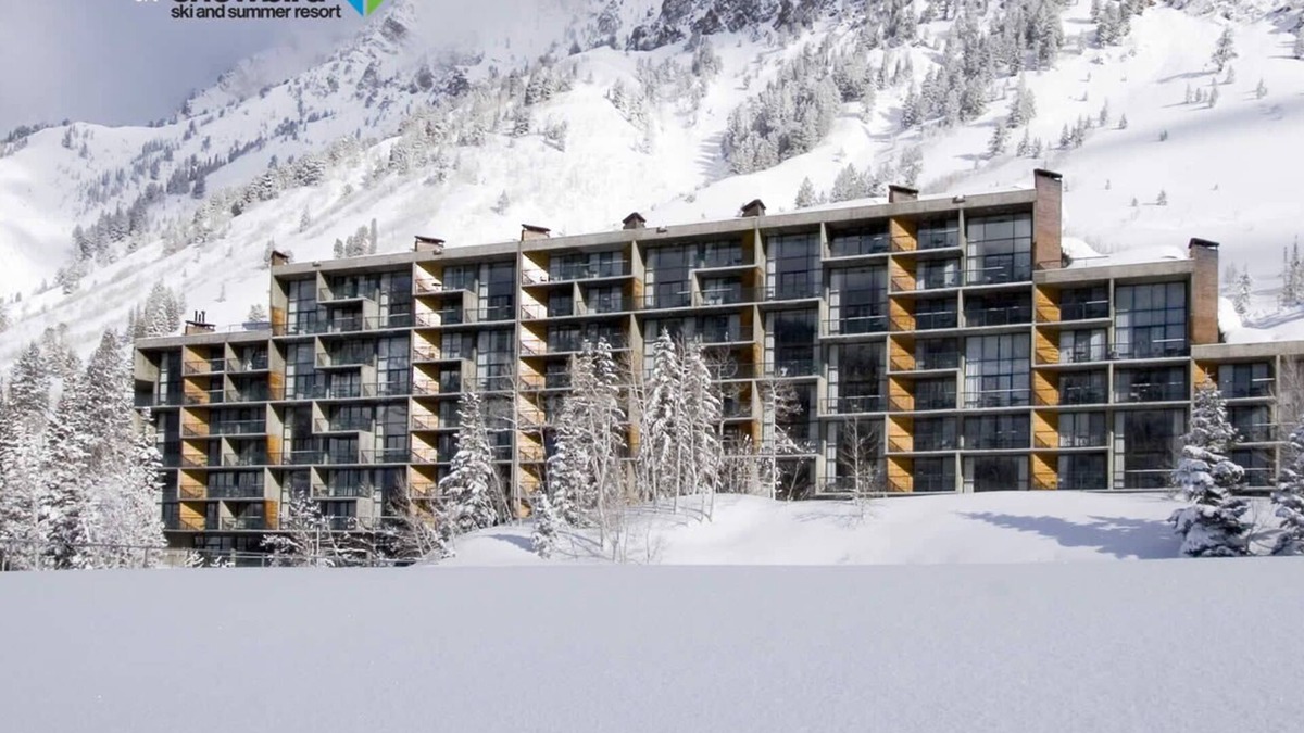 Salt Lake Mountain Resorts Cabin | Snowbird's PREMIER Ski-in Ski-out Suite @ Iron Blosam Lodge