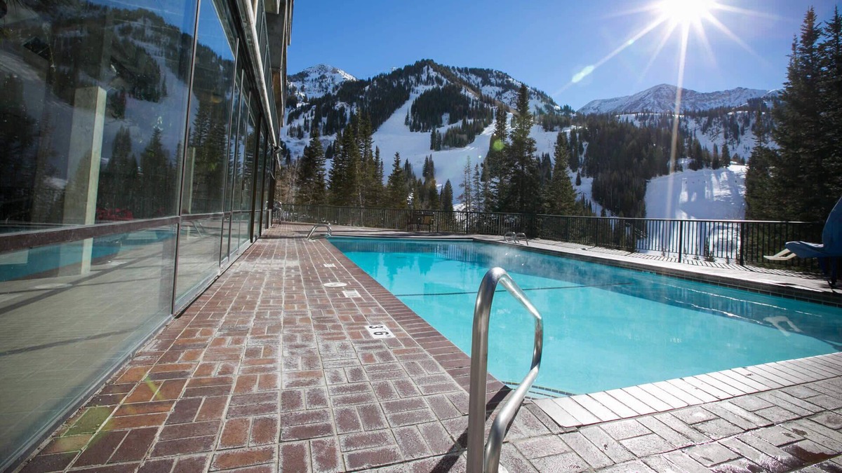 Salt Lake Mountain Resorts Cabin | Snowbird Ski Resort @ Iron Blosam available 12/25-1/1/22