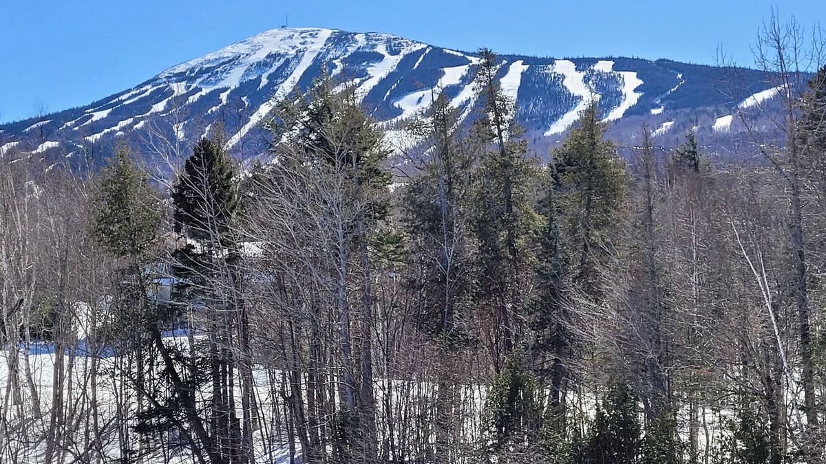 Carrabassett Valley Condo | Snowbrook: Ski in/out access with pool, hot-tub, and sauna for après ski!