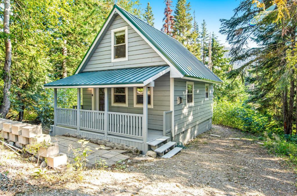 Snoqualmie Pass House | Snowdrop Summit Cabin