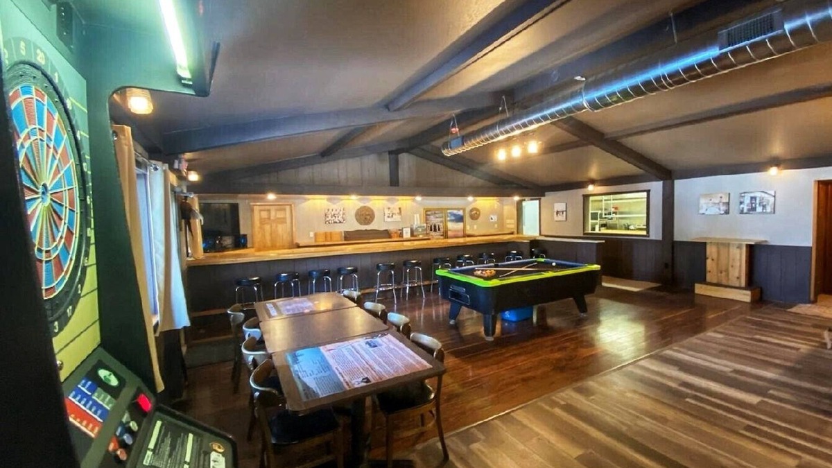 Pickerel House | Snowmobile/ATV/Fishing/Boating Bunkhouse